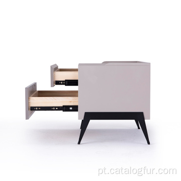Mesa de cabeceira moderna com design simples em madeira MDF